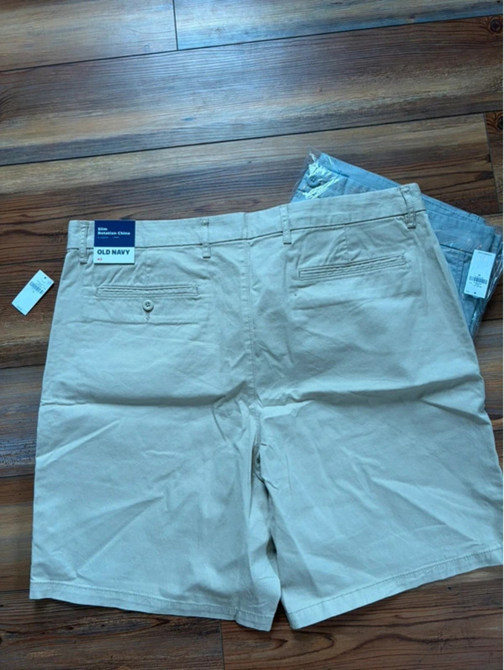 Men's NWT Bundle of Old Navy Slim Rotation Chino Shorts 8in inseam size 40 - Picture 4 of 4